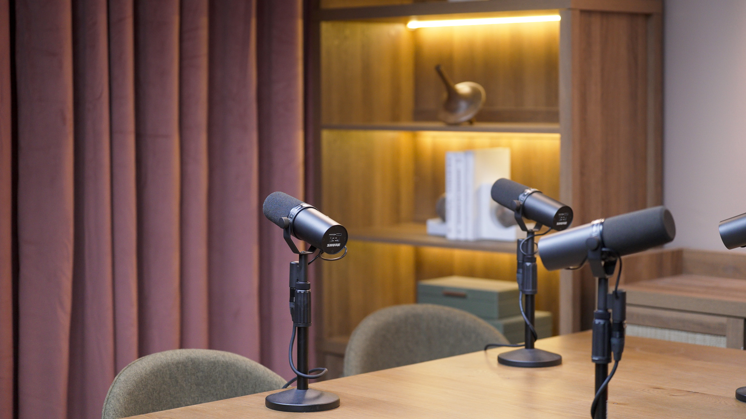 vizzcast-nyc-podcast-studio-mesa-1