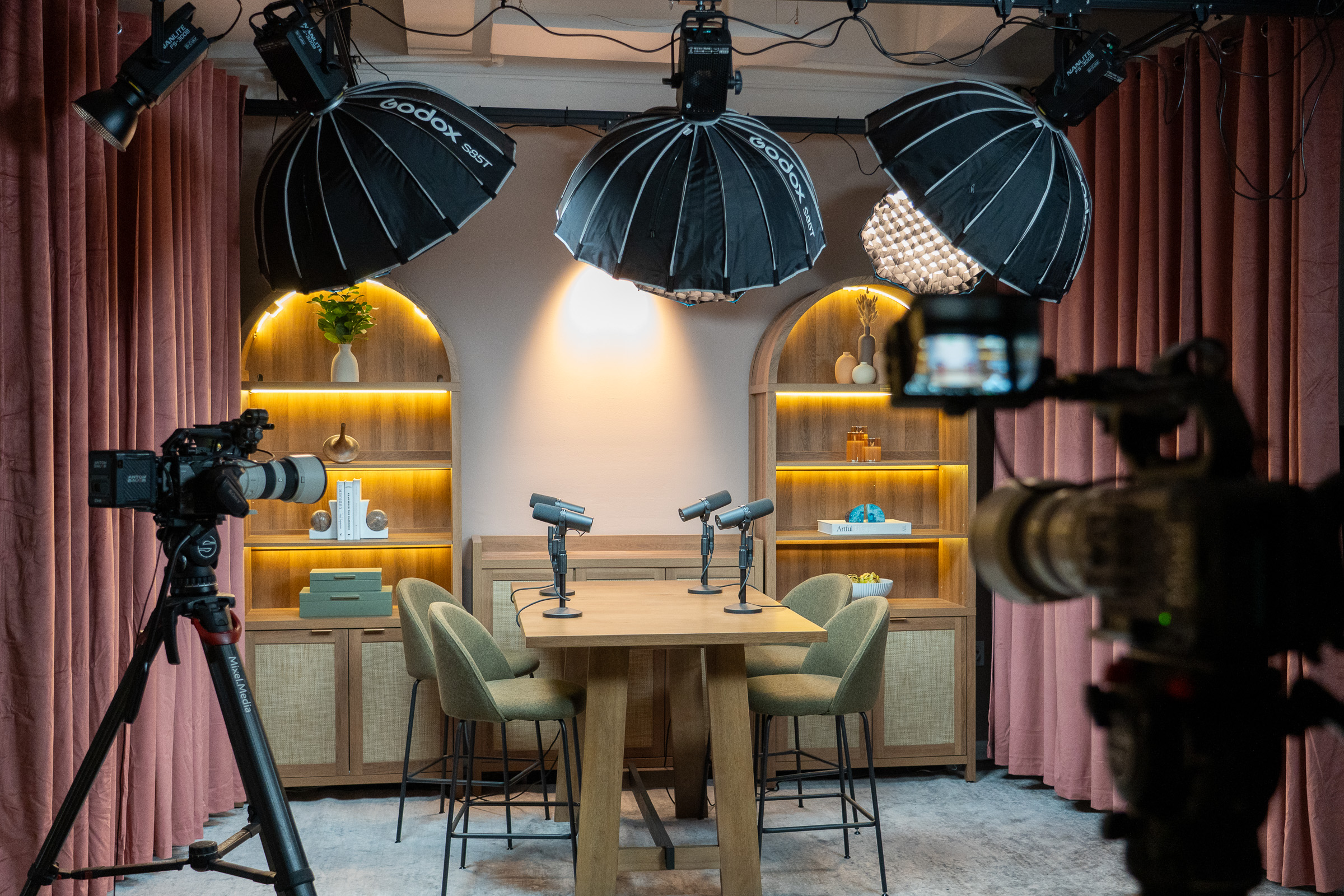 vizzcast-nyc-podcast-studio-mesa-2-2